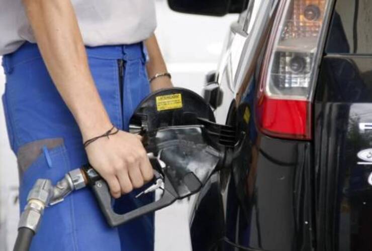 Imagen de YPF aumentó 4% sus combustibles