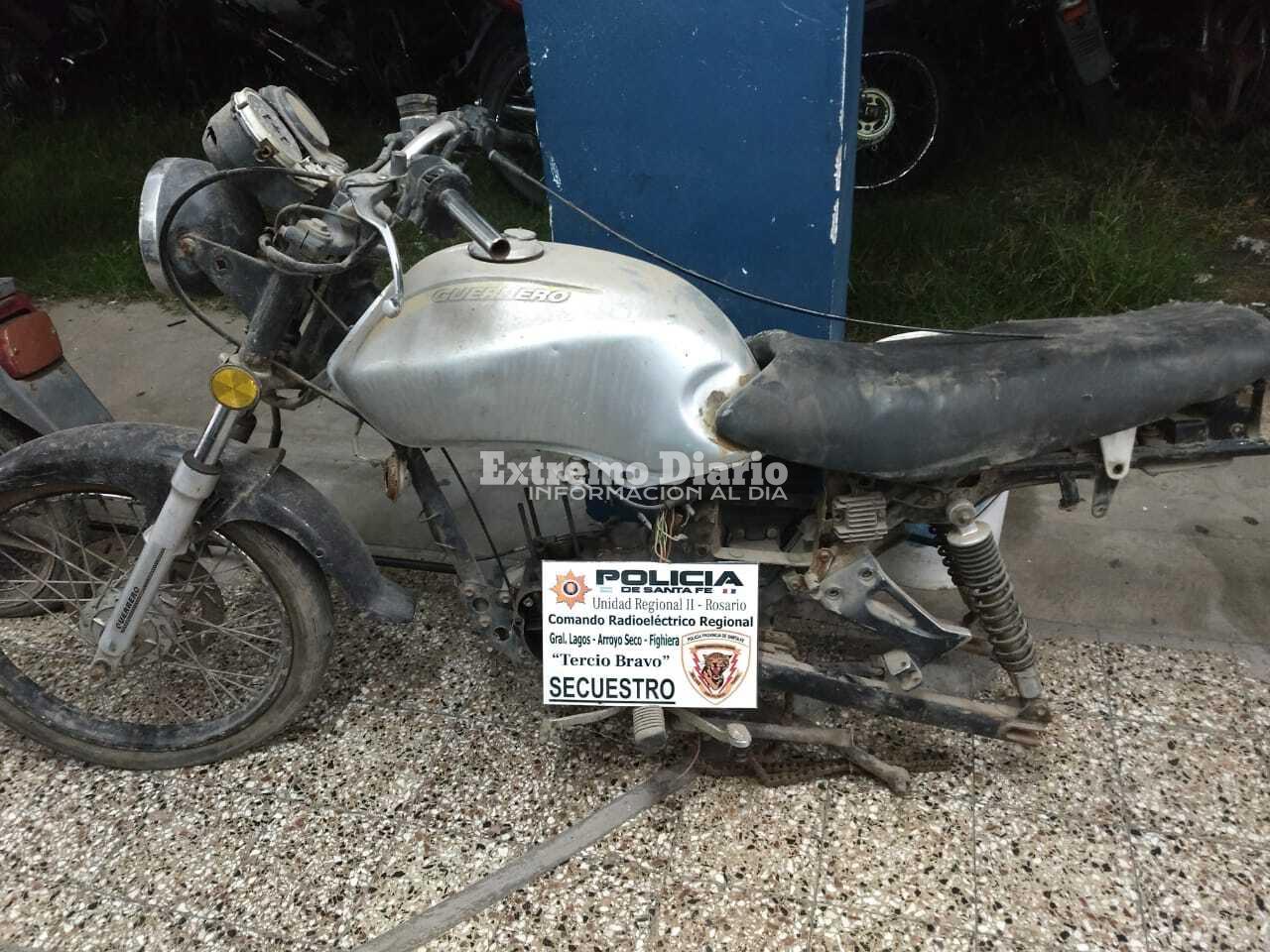 moto gris