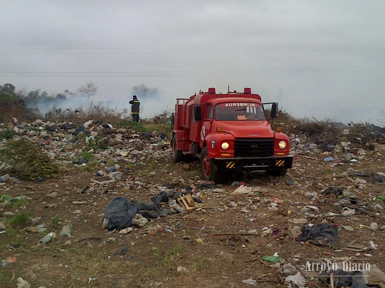 Bomberos basural 3