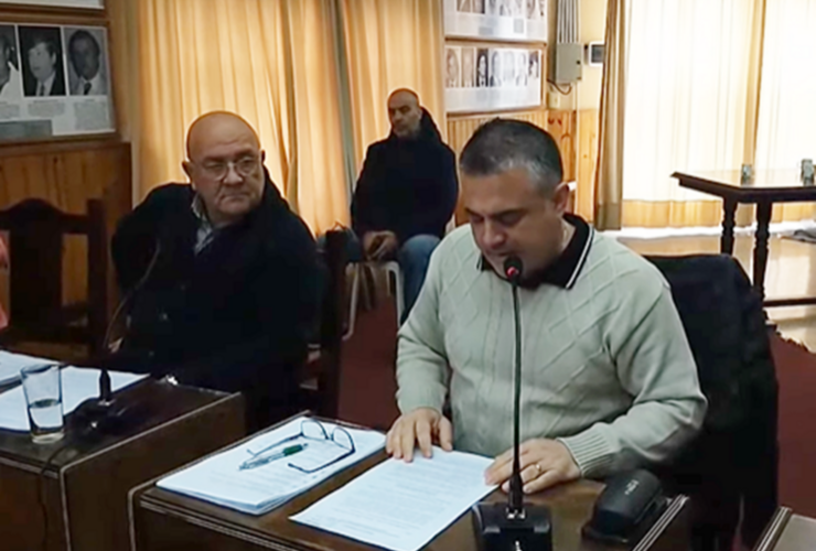 Los concejales Matías Attoresi y Miguel Stéfano durante la presentación del proyecto.