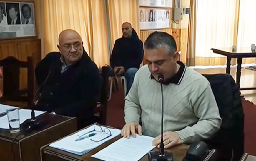 Los concejales Mat&iacute;as Attoresi y Miguel St&eacute;fano durante la presentaci&oacute;n del proyecto.