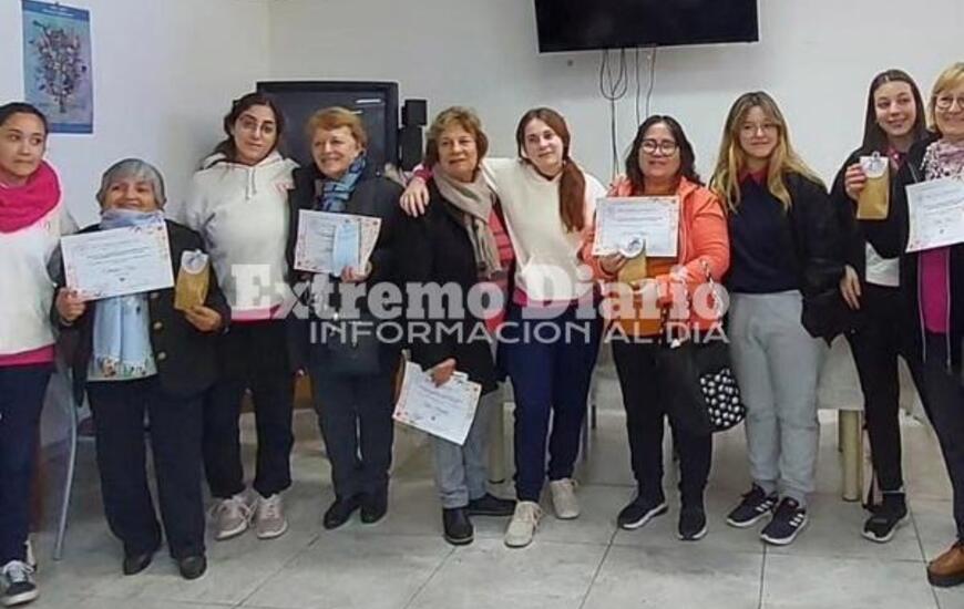 Imagen de Jornada de abuelos y nietos en la Escuela Comercial