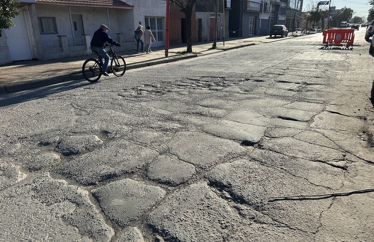 Imagen de Inicio de reparaci&oacute;n de calzada en calle Juan B. Justo.