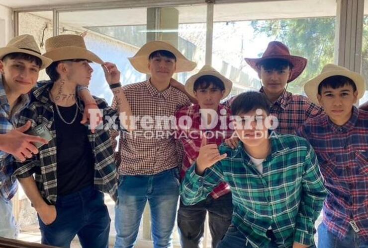 Imagen de Fiesta Junina en la Escuela Comercial