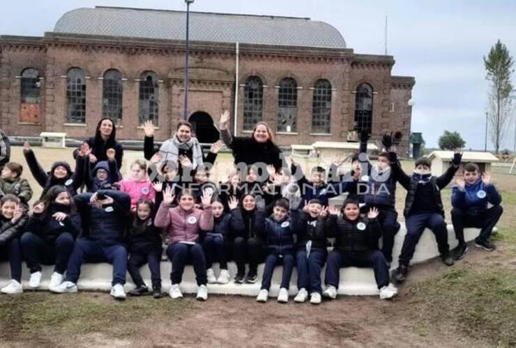 Imagen de Los alumnos de 5° grado de la Escuela Santa Lucía viajaron a Rosario