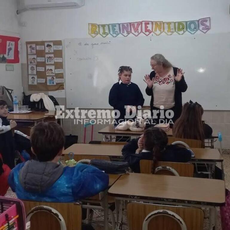 Imagen de Emociones: Actividad junto a la Ps. Vanina Viglione en la Escuela Santa Lucía