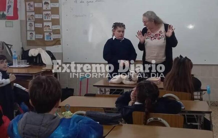 Imagen de Emociones: Actividad junto a la Ps. Vanina Viglione en la Escuela Santa Luc&iacute;a