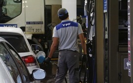 Nafta y gasoil m&aacute;s caros desde este lunes en Argentina. (Alan Monz&oacute;n/Rosario3)