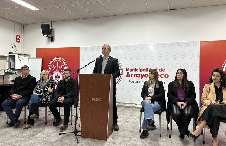 Imagen de El intendente Daniel Tonelli brindó una conferencia por los primeros 6 meses de gestión.