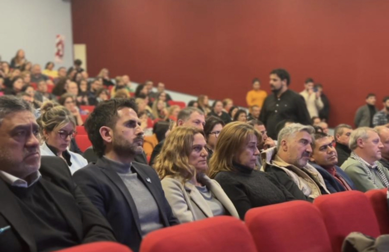Imagen de Integrantes de la Comuna participaron de un Encuentro en La Pampa y presentaron el proyecto 'Tecnolagos'.