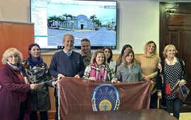 Imagen de Entrega del Fondo de Asistencia Educativa a Escuelas P&uacute;blicas de la ciudad.