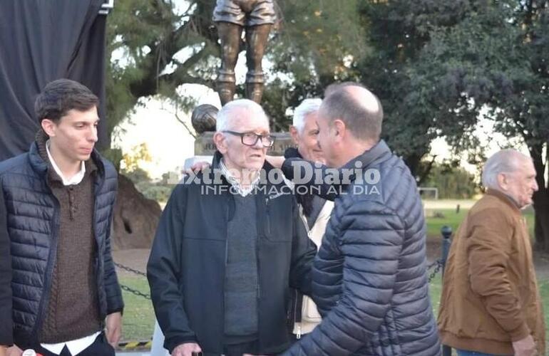 Imagen de Carlos Pighin participó del homenaje a Jorge Indio Solari en Renato Cesarini.