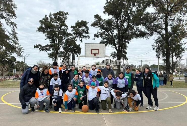 Imagen de Encuentro recreativo de básquet en Alvear