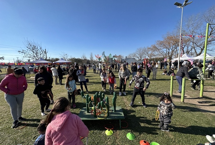 Imagen de Circo Itinerante Santafesino en la Plaza Raúl Alfonsin.