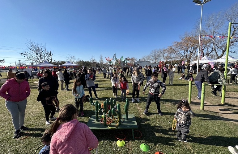 Imagen de Circo Itinerante Santafesino en la Plaza Raúl Alfonsin.