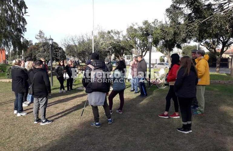 Un grupo de vecinos en el sector del anfiteatro