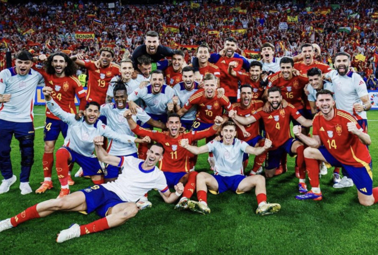 Imagen de España se consagró Campeón de la Eurocopa, al ganarle a Inglaterra.