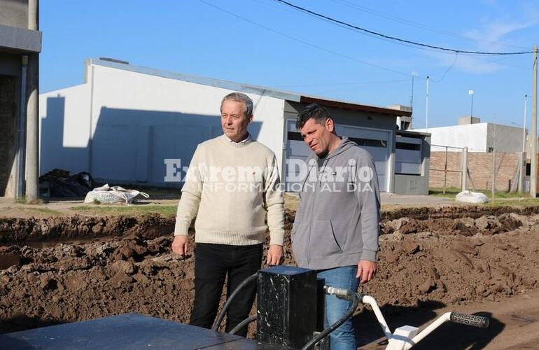 Imagen de Se iniciaron las obras de cordón cuneta en el barrio Asunción II