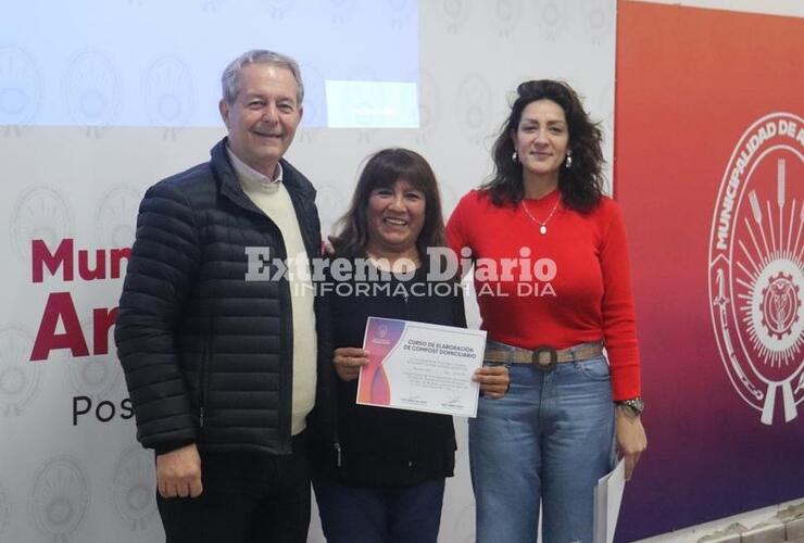 Imagen de Finalizó el curso de elaboración de compost domiciliario