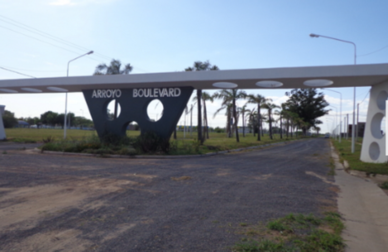 El Barrio Arroyo Boulevard se ubica en el sector oeste de la ciudad.