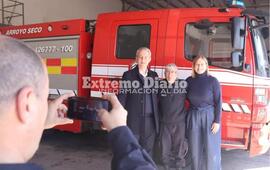 Imagen de La vicegobernadora de Santa Fe visit&oacute; el cuartel de Bomberos Voluntarios.