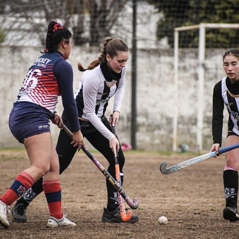 Imagen de Jornada de hockey femenino entre Unión y Talleres.