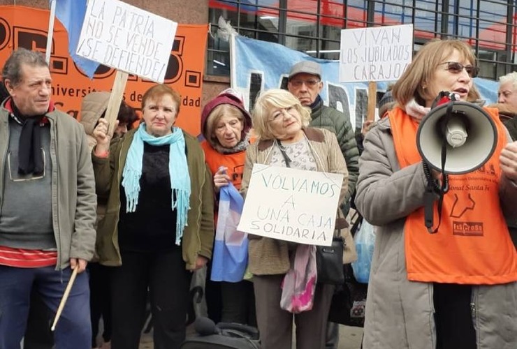 Imagen de Buscan subir a 65 años la edad jubilatoria de las mujeres y reformar la ley de contrato de trabajo