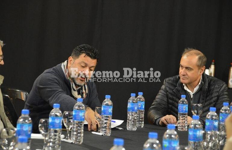 Imagen de Alvear: Reuni&oacute;n para la coordinaci&oacute;n por trabajos en seguridad vial y p&uacute;blica en la regi&oacute;n