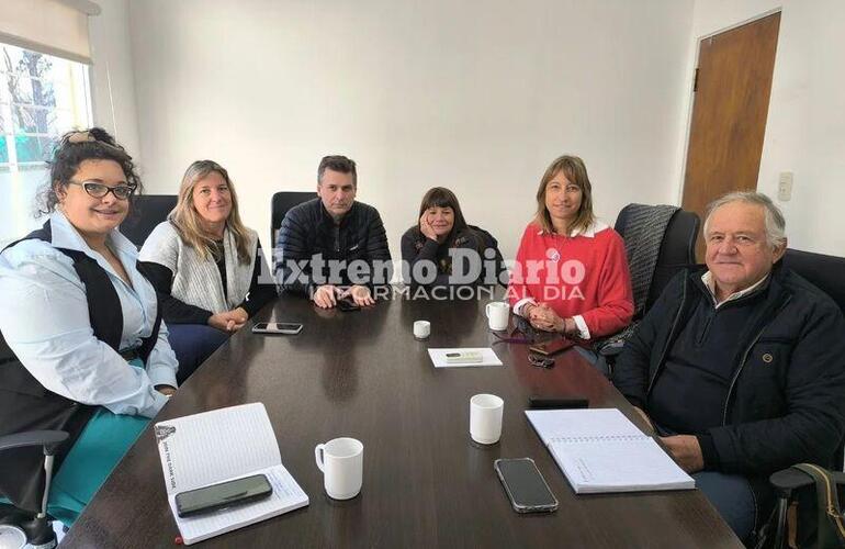 Imagen de Alvear: Reunión para programar las capacitaciones con el Centro Tecnológico "José Censabella"