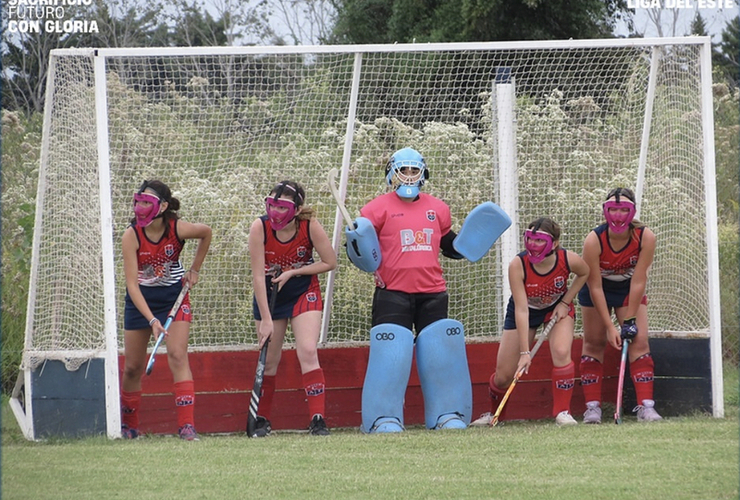 Imagen de El sábado, jornada entre Talleres y Villa Matel en hockey femenino.