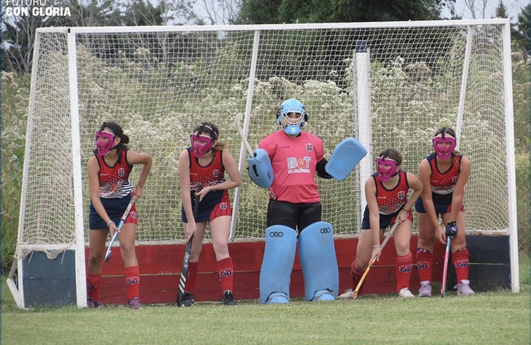 Imagen de El sábado, jornada entre Talleres y Villa Matel en hockey femenino.