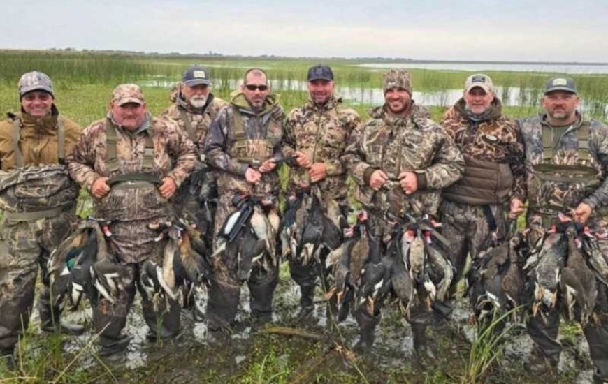Imagen de El gobierno santafesino denunci&oacute; a los cazadores norteamericanos que masacraron aves aut&oacute;ctonas