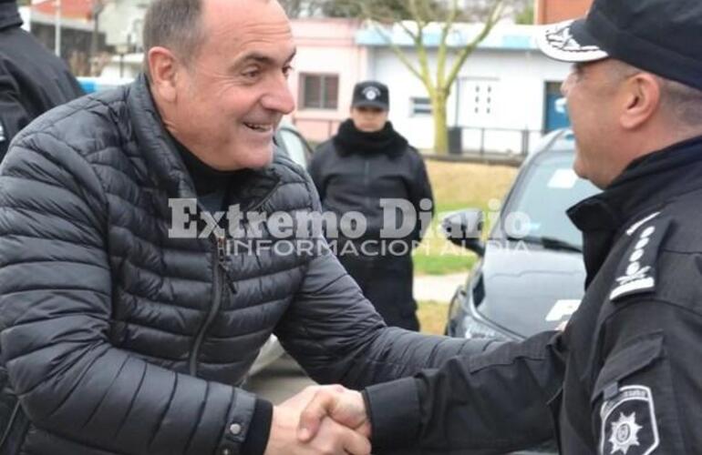 Imagen de Alvear recibió un móvil policial 0 kilómetro