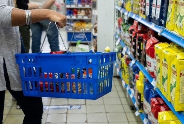 Para el Gobierno, la inflaci&oacute;n es un tema que "est&aacute; solucionado y lo que queda es ir viendo como se derrumba". (Archivo Rosario3)