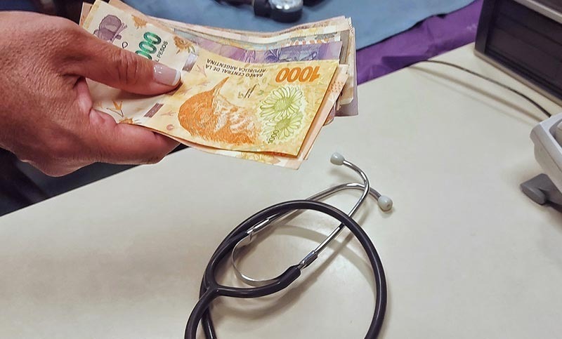 Imagen de Las prepagas anticiparon aumentos de casi el 5% en sus cuotas para septiembre