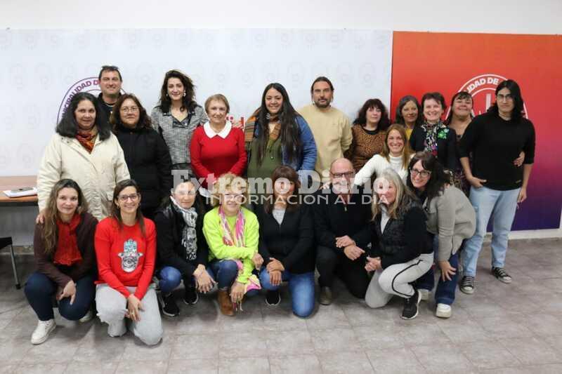 Imagen de Final y entrega de diplomas por el Curso de Reproducci&oacute;n de Plantas Nativas, Ornamentales y de Interior
