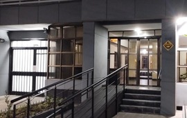 El edificio en el que los delincuentes alquilaron un departamento temporal.