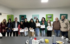 Imagen de Entrega de premios y diplomas del Concurso Fotogr&aacute;fico que organiz&oacute; el Concejo Municipal.