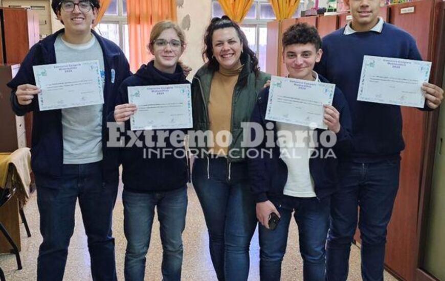 Imagen de T&eacute;cnica 450: Entrega de certificados a los ganadores del concurso Canguro Matem&aacute;tico 2024