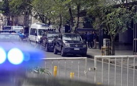Evacuaron la Bolsa de Comercio a ra&iacute;z de una amenaza de bomba. (Alan Monz&oacute;n/Rosario3)