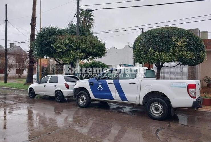 El móvil de la Prefectura en la esquina de 9 de Julio y Gálvez