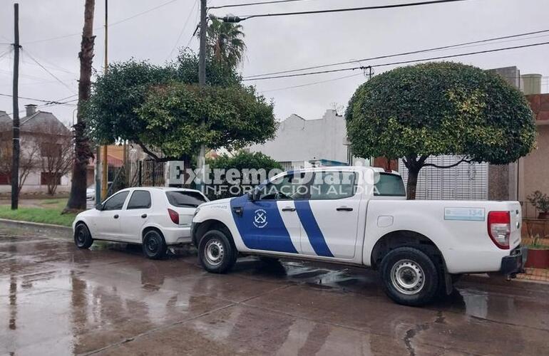 El móvil de la Prefectura en la esquina de 9 de Julio y Gálvez