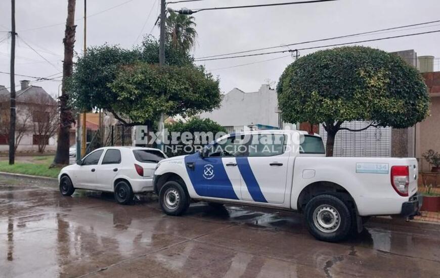 El móvil de la Prefectura en la esquina de 9 de Julio y Gálvez