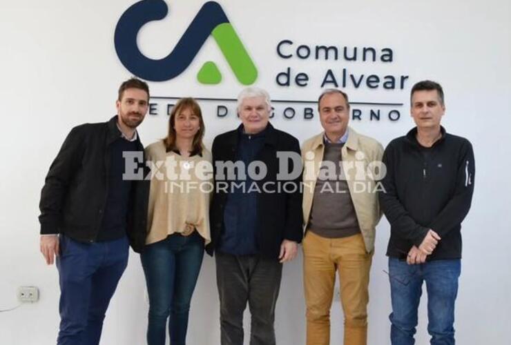 Imagen de Alvear: Se firmó el convenio para la adhesión a la Red Argentina de Municipios frente al Cambio Climático.