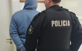 El hombre fue trasladado a la 27 y el arma result&oacute; incautada