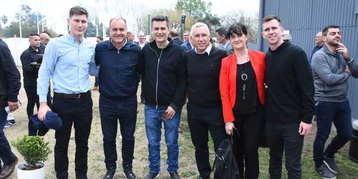 Imagen de Alvear presente en el evento de FISFE por el Día de la Industria en Roldán