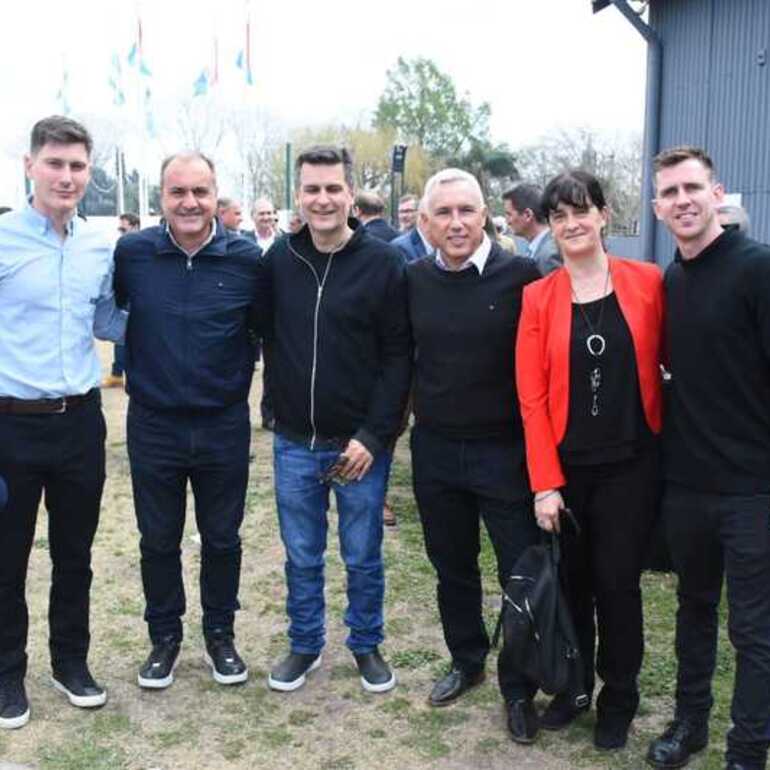 Imagen de Alvear presente en el evento de FISFE por el Día de la Industria en Roldán