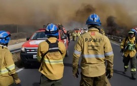 El gobernador de Córdoba, Martín Llaryora, señaló que la provincia le solicitará a la Justicia ser querellante en la causa por los incendios. (NA)