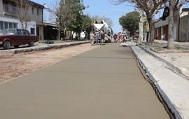 Imagen de Avanza la reconstrucci&oacute;n del pavimento en calle San Nicol&aacute;s al 500