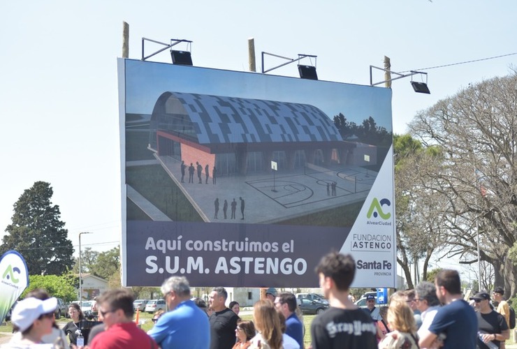 Imagen de Alvear presentó el nuevo SUM y el Campus Educativo "Astengo" en el marco de la 11° maratón de sus Fiestas Patronales